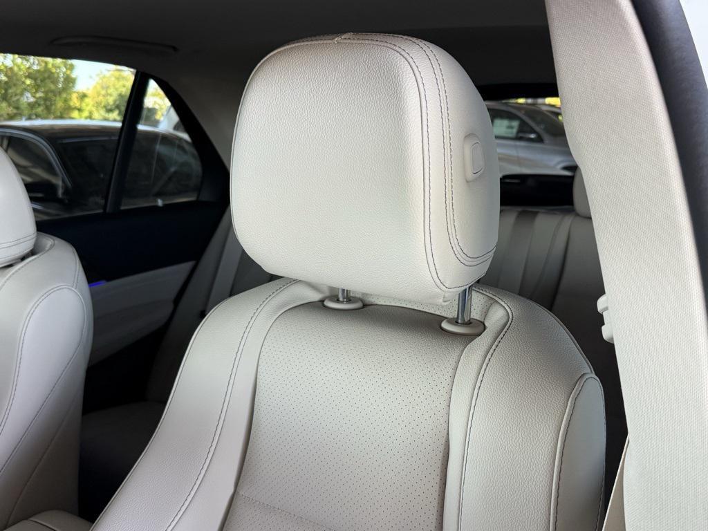 new 2026 Mercedes-Benz GLE 450e car, priced at $77,210