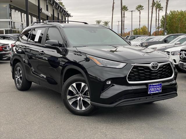 used 2023 Toyota Highlander car, priced at $38,895