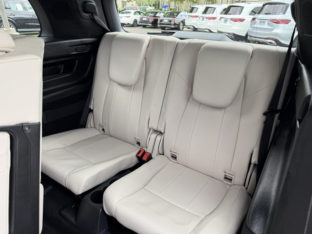 used 2025 Mercedes-Benz GLB 250 car, priced at $39,997