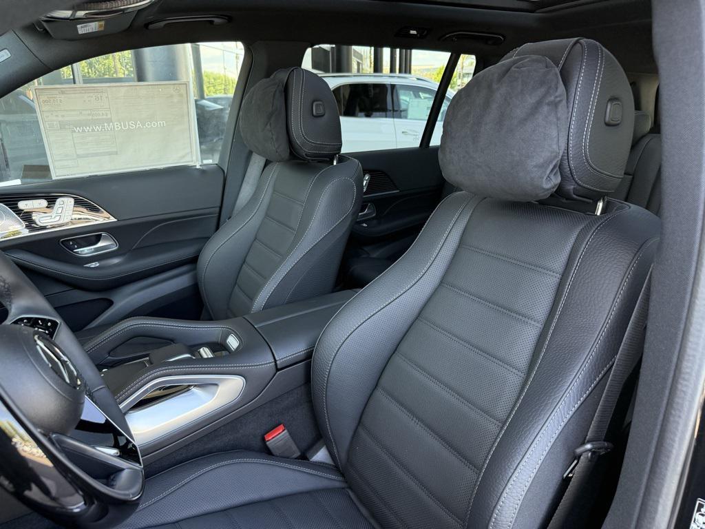 new 2025 Mercedes-Benz GLS 580 car, priced at $121,145