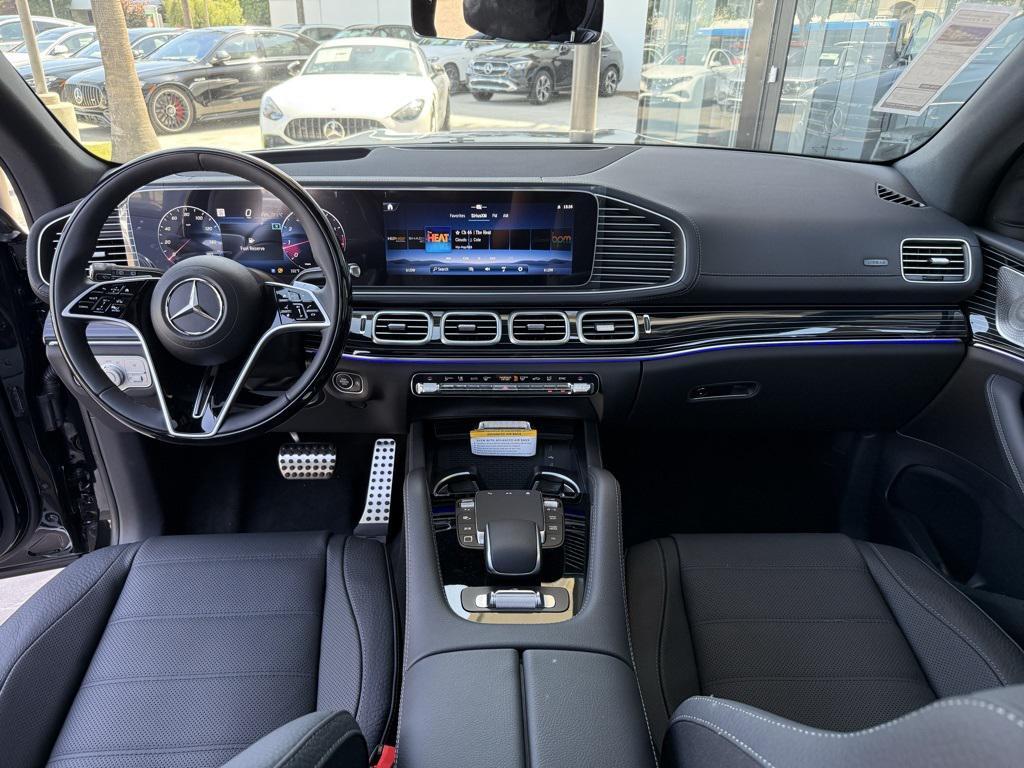 new 2025 Mercedes-Benz GLS 580 car, priced at $121,145