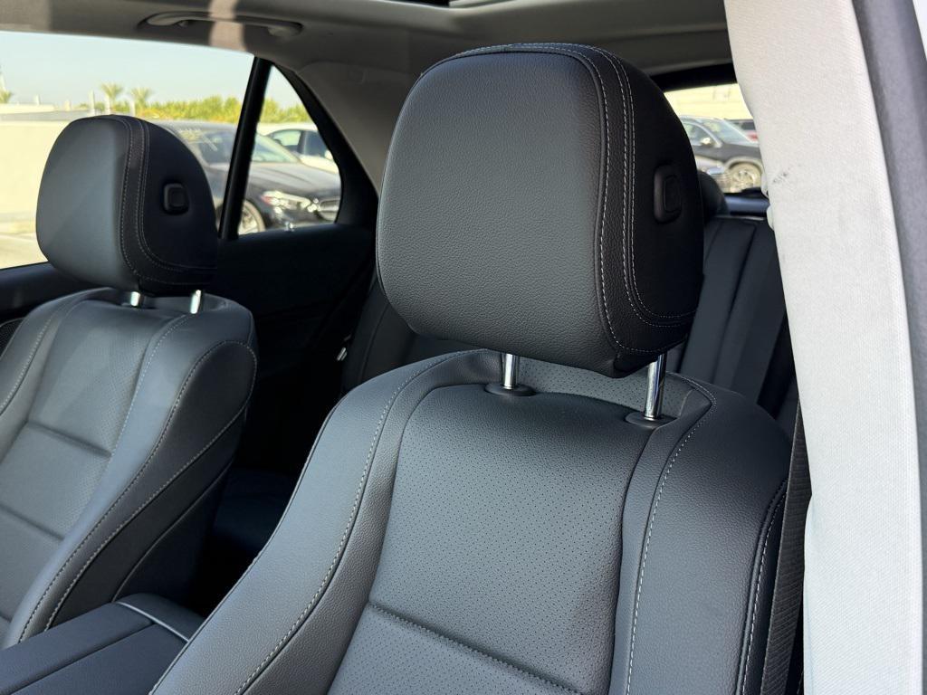 new 2026 Mercedes-Benz GLE 450 car, priced at $82,010