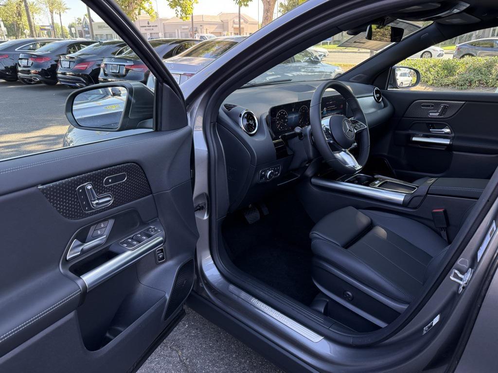 new 2026 Mercedes-Benz GLA 250 car, priced at $45,500