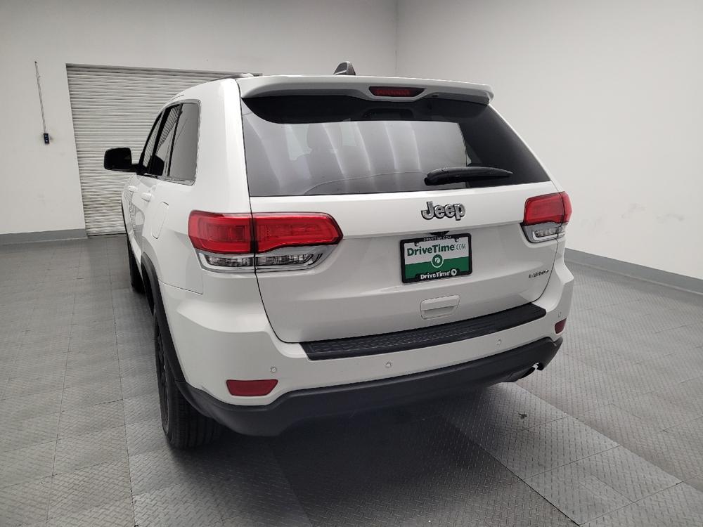 used 2018 Jeep Grand Cherokee car, priced at $19,895