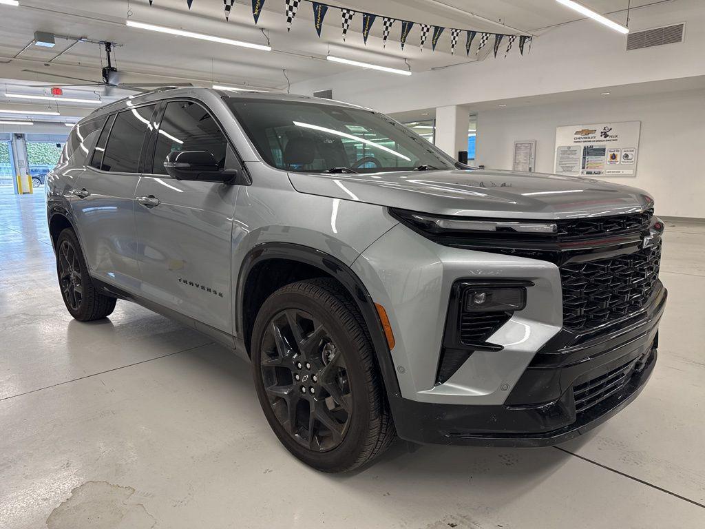 used 2024 Chevrolet Traverse car, priced at $49,892