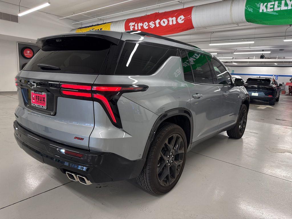 used 2024 Chevrolet Traverse car, priced at $49,892