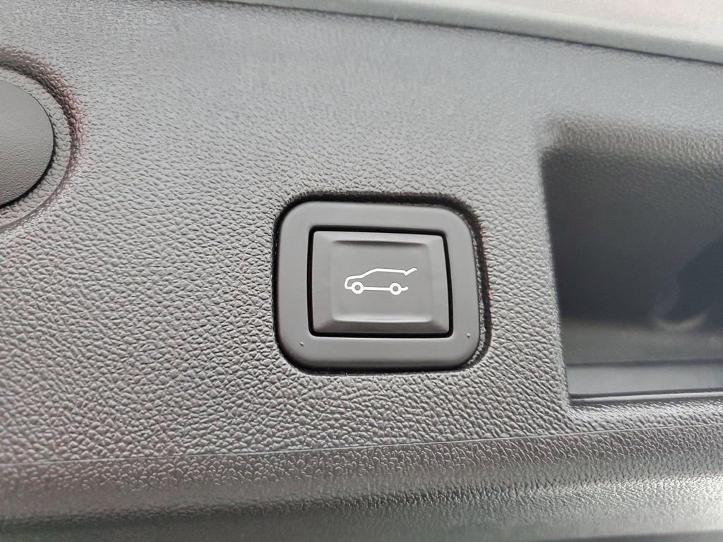 used 2024 Chevrolet Equinox car, priced at $18,993