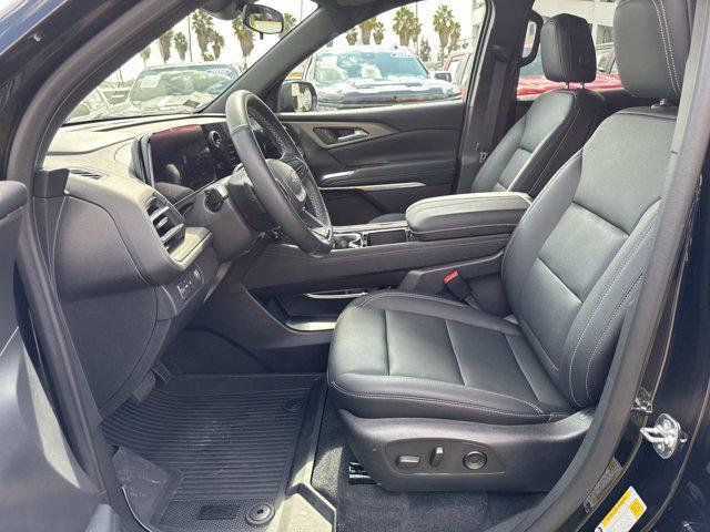 used 2025 Chevrolet Traverse car, priced at $41,995