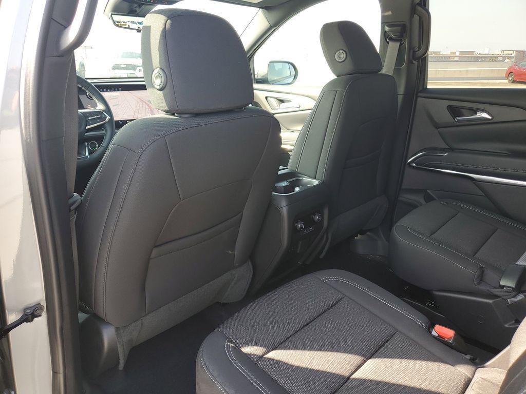 new 2026 Chevrolet Traverse car, priced at $48,095