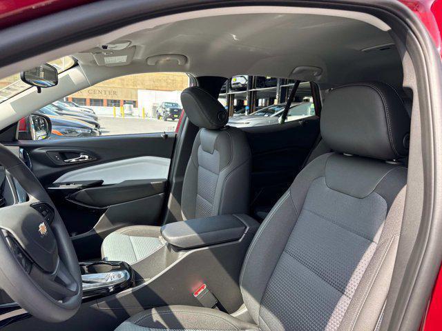 new 2025 Chevrolet Trax car, priced at $24,095