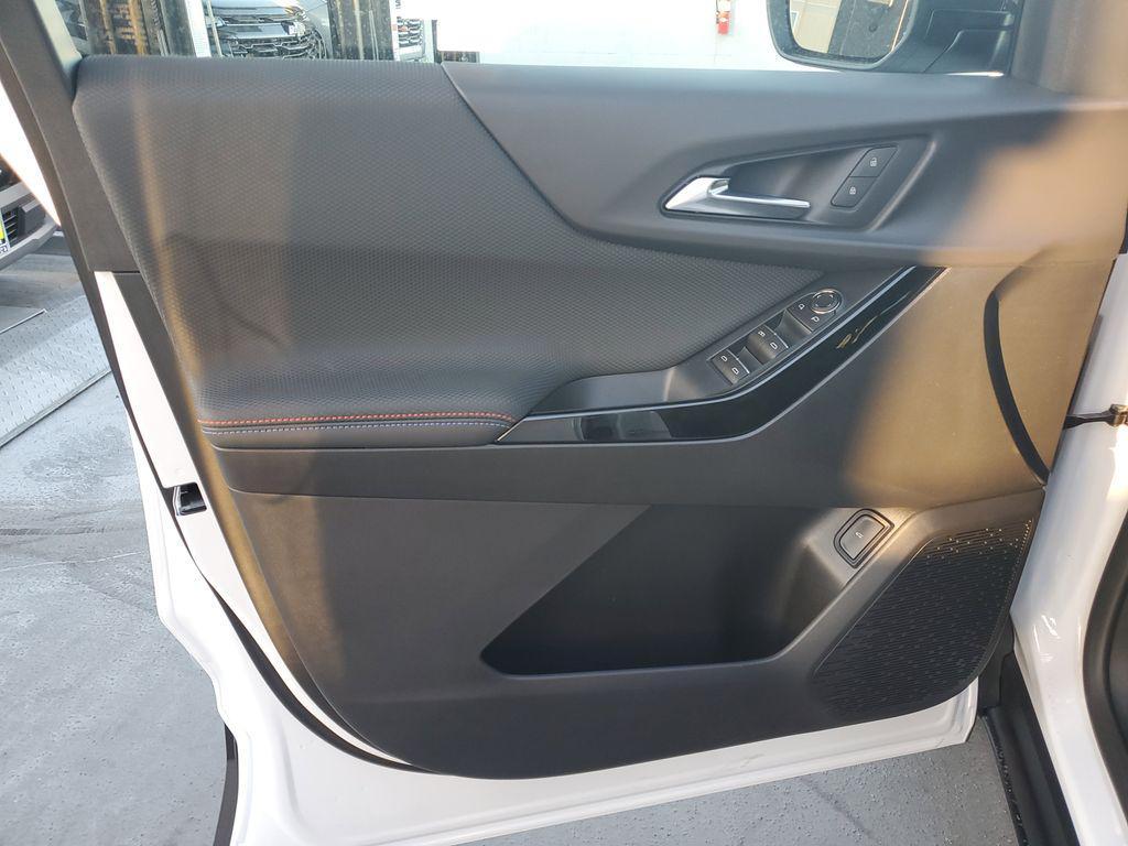 new 2026 Chevrolet Equinox car, priced at $37,335