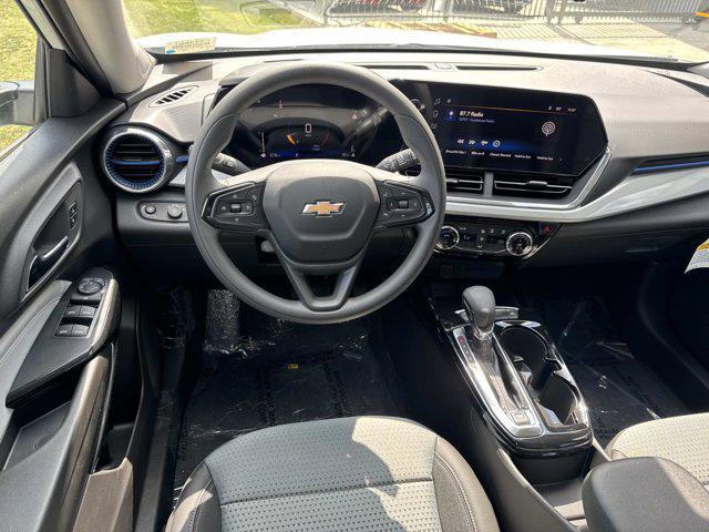 new 2025 Chevrolet Trax car, priced at $24,095