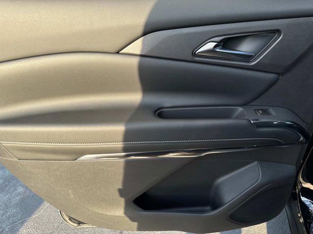 new 2025 Chevrolet Traverse car, priced at $43,195