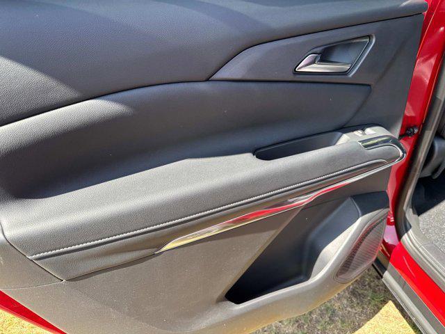 new 2025 Chevrolet Traverse car, priced at $48,035