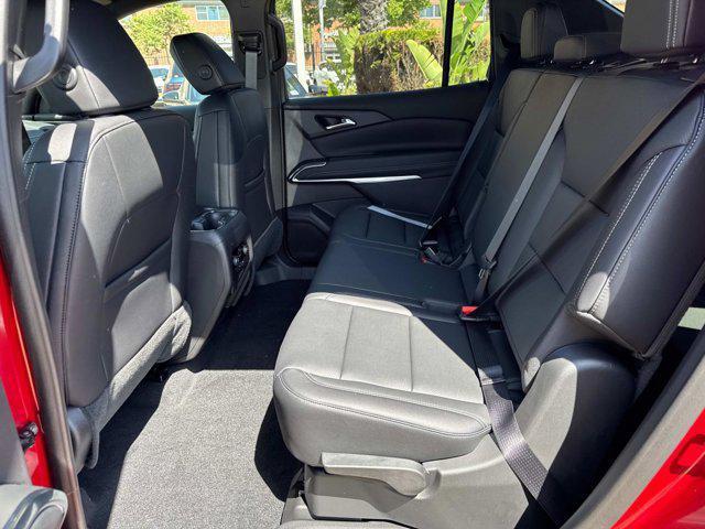 new 2025 Chevrolet Traverse car, priced at $48,035