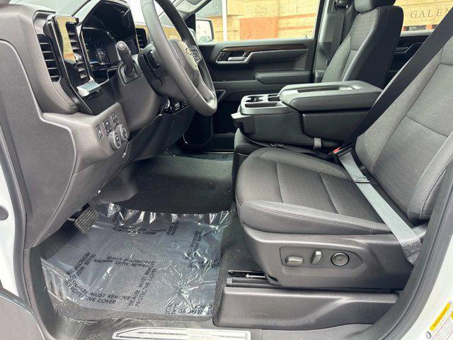new 2025 Chevrolet Silverado 1500 car, priced at $53,645