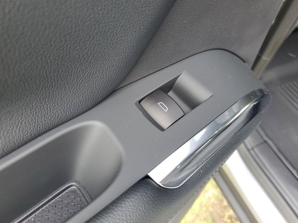 new 2026 Chevrolet Traverse car, priced at $48,095