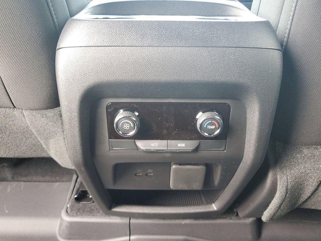 new 2026 Chevrolet Traverse car, priced at $48,095