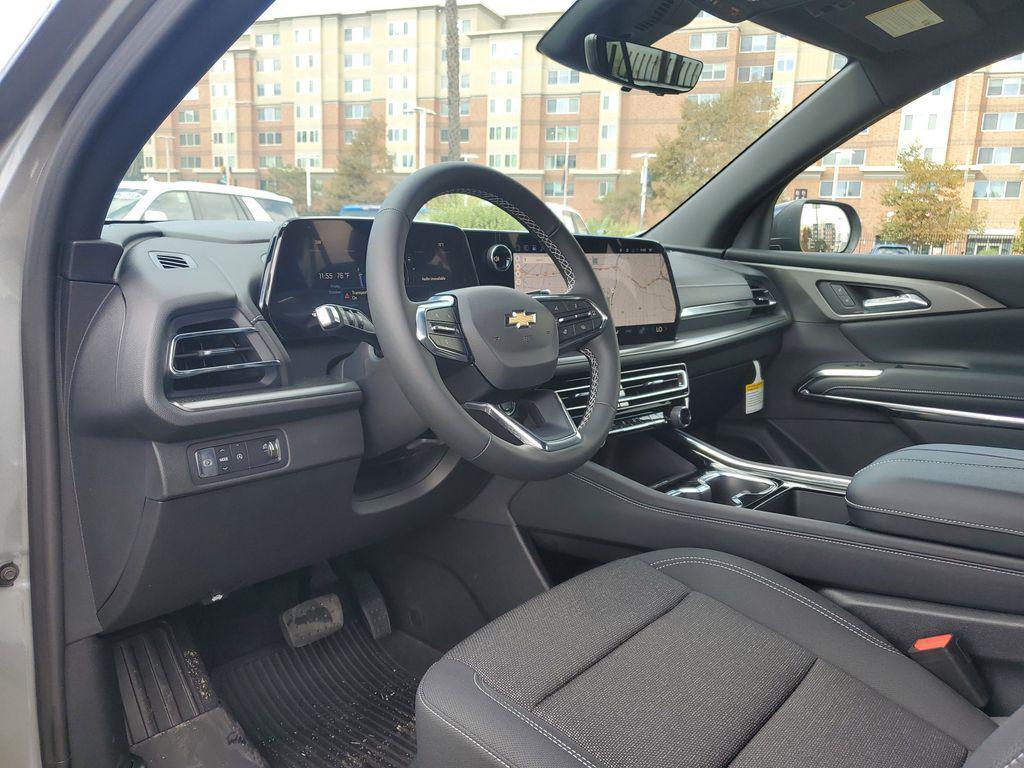 new 2026 Chevrolet Traverse car, priced at $48,095