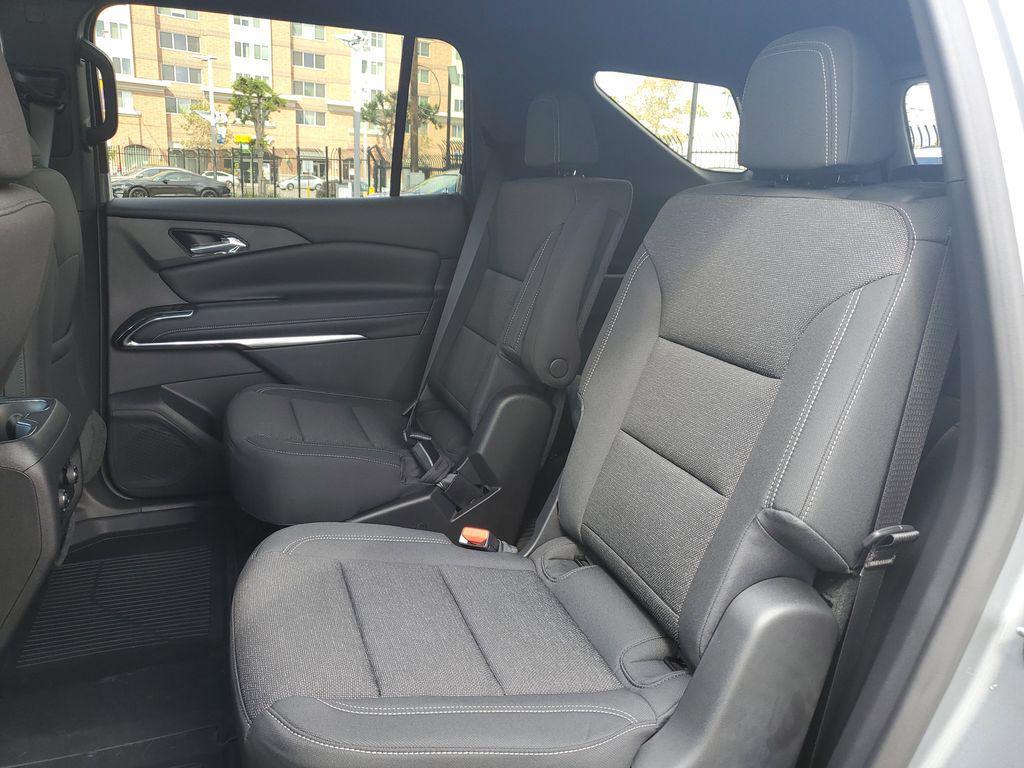 new 2026 Chevrolet Traverse car, priced at $48,095