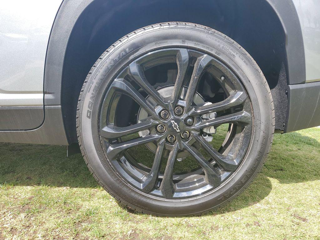 new 2026 Chevrolet Traverse car, priced at $48,095