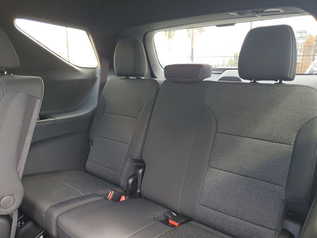 new 2026 Chevrolet Traverse car, priced at $48,095