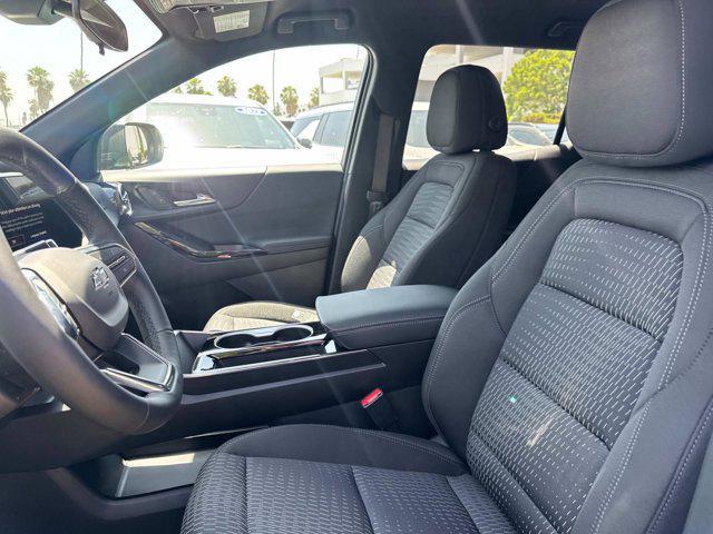 new 2025 Chevrolet Equinox car, priced at $30,040