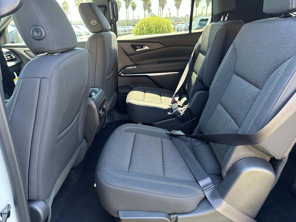 new 2026 Chevrolet Traverse car, priced at $48,095