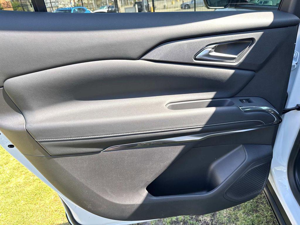 new 2026 Chevrolet Traverse car, priced at $48,095