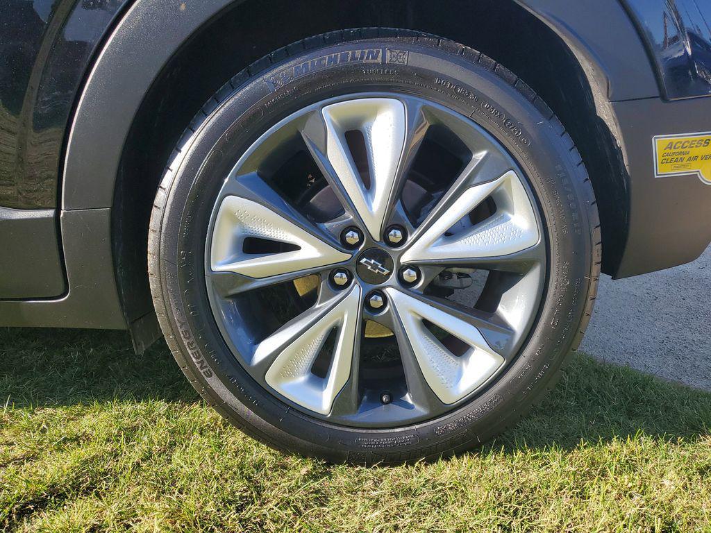 used 2022 Chevrolet Bolt EUV car, priced at $17,994