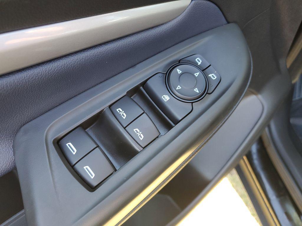 used 2022 Chevrolet Bolt EUV car, priced at $17,994