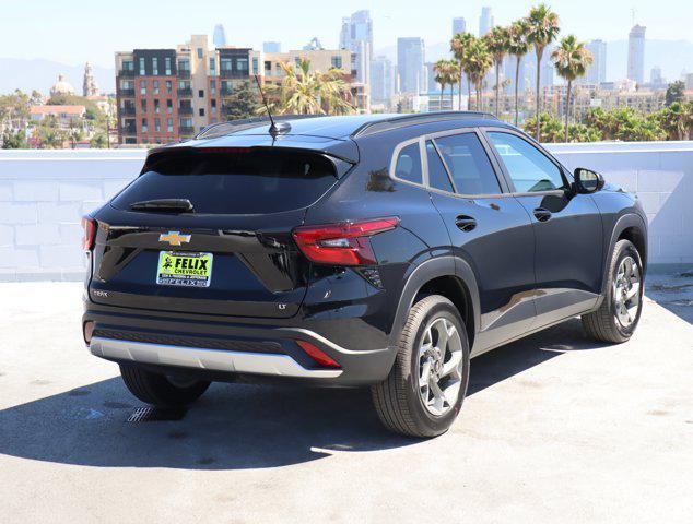 new 2025 Chevrolet Trax car, priced at $25,302