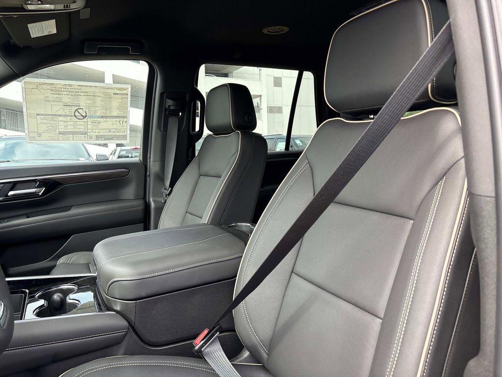 new 2025 Chevrolet Tahoe car, priced at $73,815