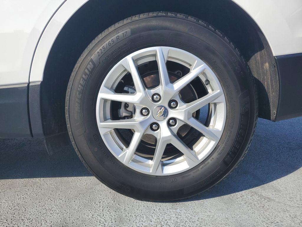 used 2024 Chevrolet Equinox car, priced at $18,993