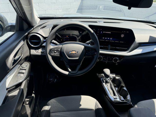 new 2025 Chevrolet Trax car, priced at $24,107