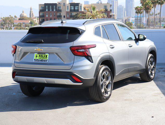 new 2025 Chevrolet Trax car, priced at $24,194