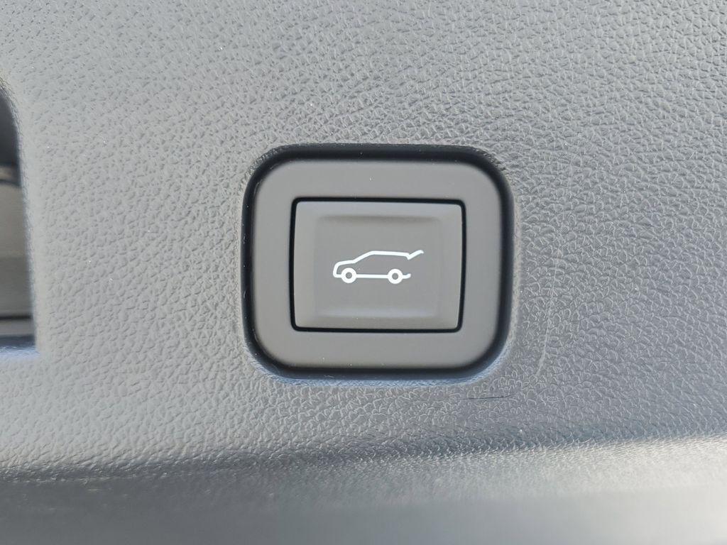 new 2026 Chevrolet Traverse car, priced at $48,095