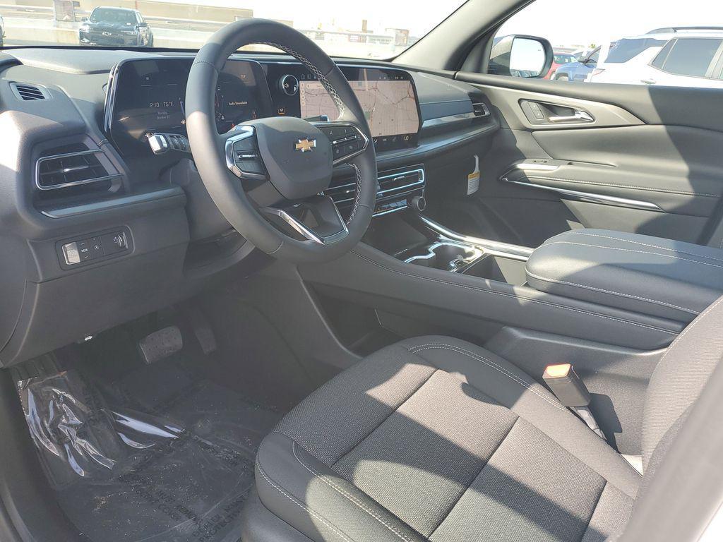 new 2026 Chevrolet Traverse car, priced at $48,095