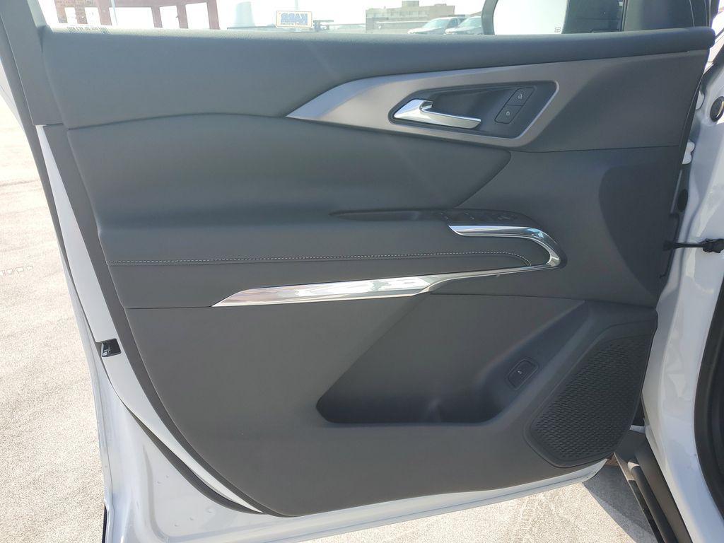 new 2026 Chevrolet Traverse car, priced at $48,095