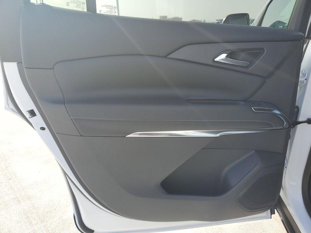 new 2026 Chevrolet Traverse car, priced at $48,095