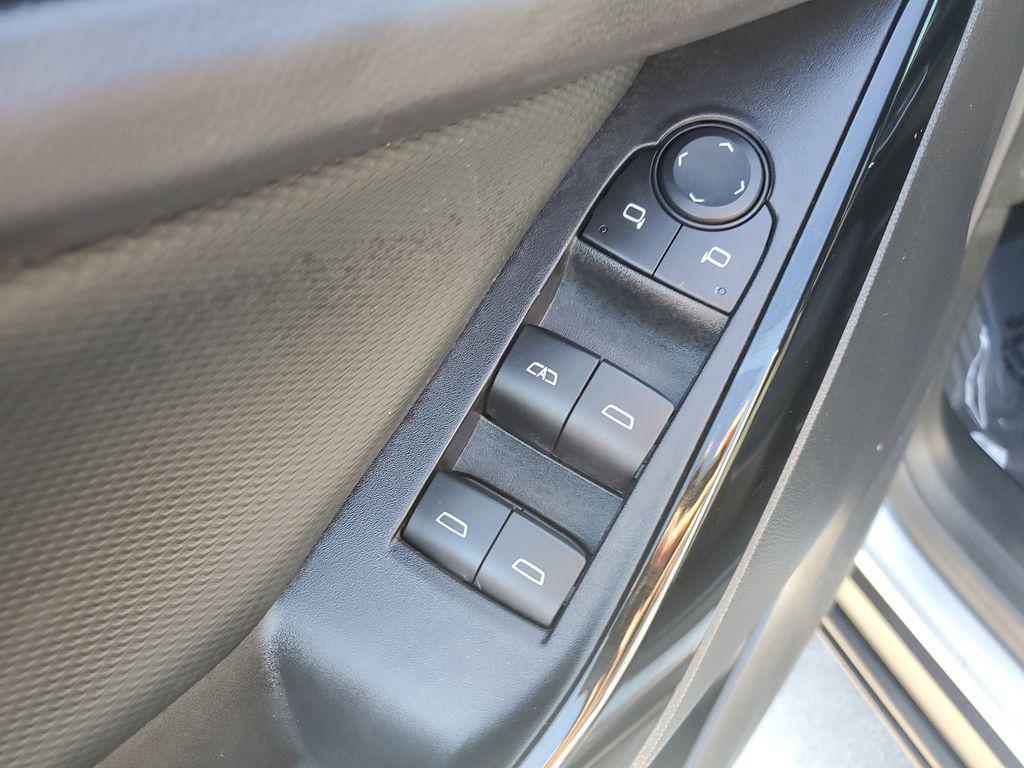 used 2025 Chevrolet Equinox car, priced at $24,692