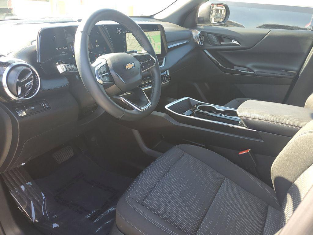 used 2025 Chevrolet Equinox car, priced at $24,692