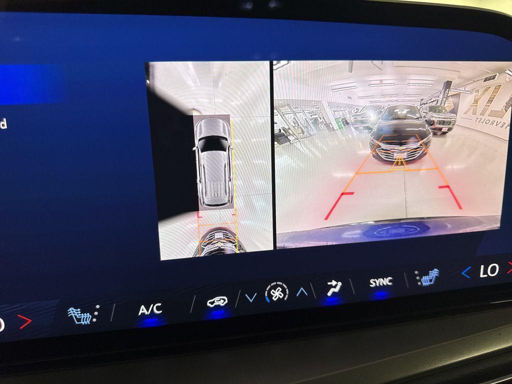 used 2024 Chevrolet Traverse car, priced at $36,292