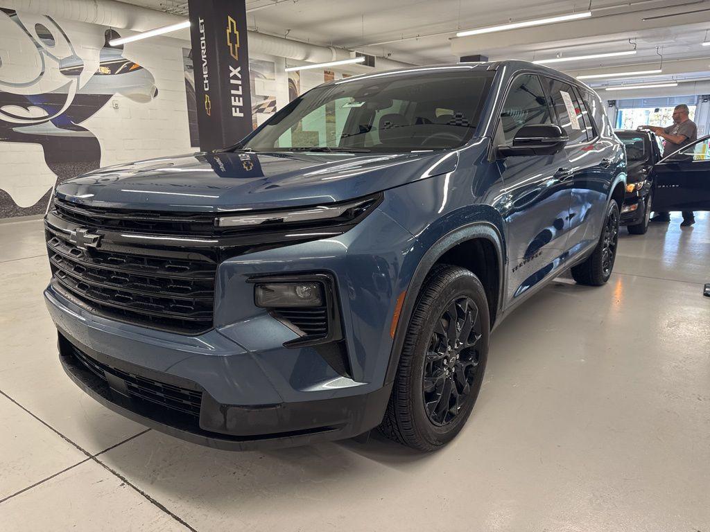 used 2024 Chevrolet Traverse car, priced at $36,292