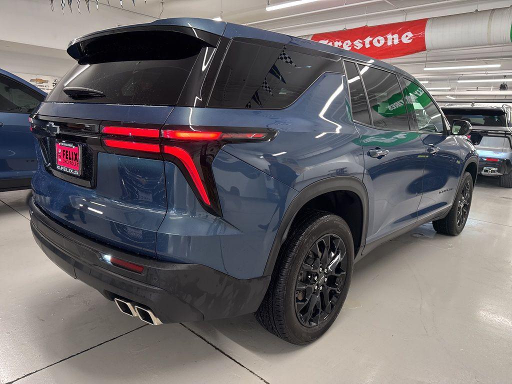 used 2024 Chevrolet Traverse car, priced at $36,292