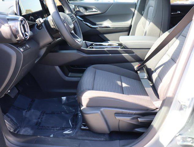 new 2025 Chevrolet Equinox car, priced at $30,040