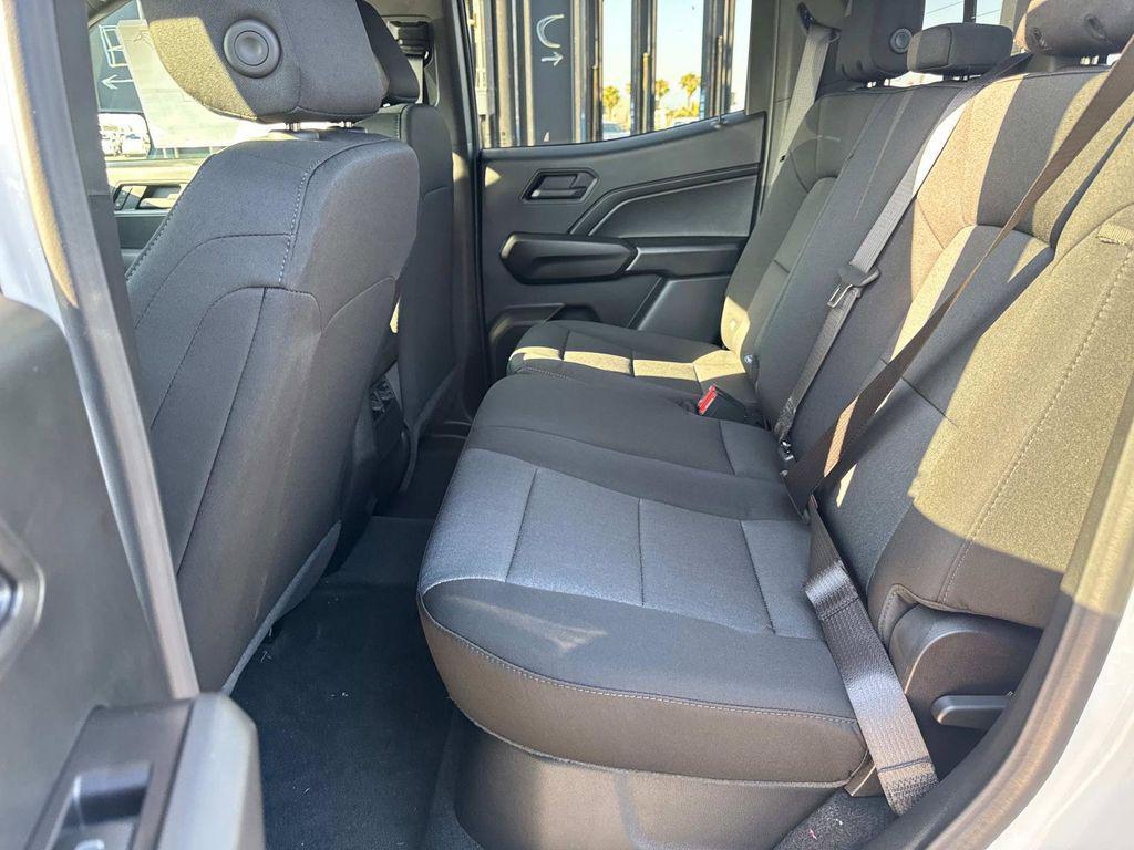 new 2025 Chevrolet Colorado car, priced at $32,615