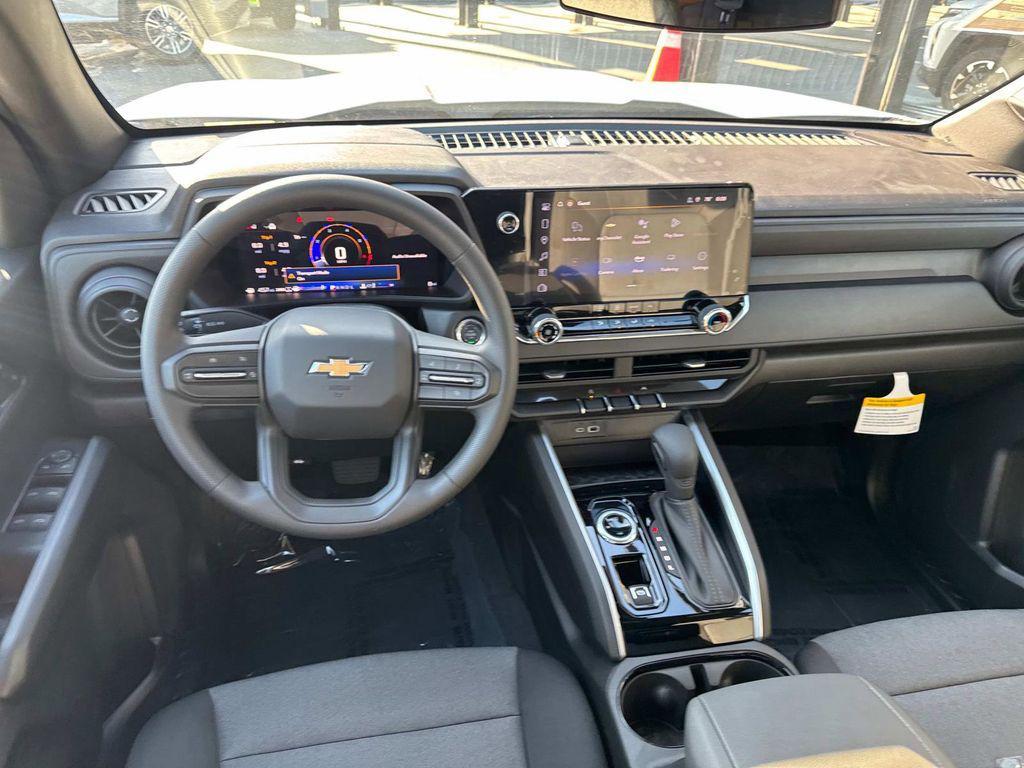 new 2025 Chevrolet Colorado car, priced at $32,615
