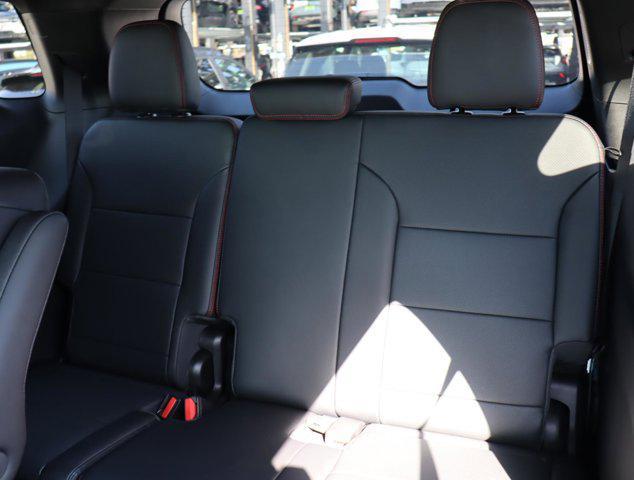 new 2025 Chevrolet Traverse car, priced at $58,120