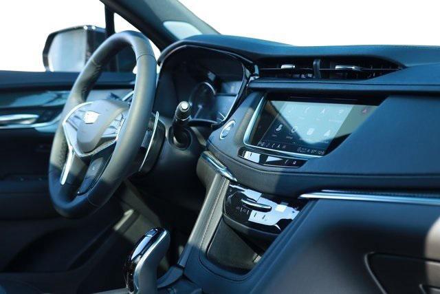 used 2022 Cadillac XT5 car, priced at $32,900